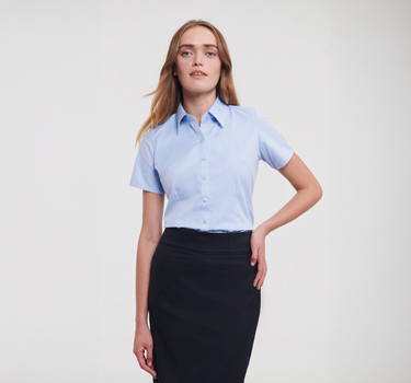 Russell Collection - Ladies´ Short Sleeve Herringbone Shirt - Skjorte Med Eget Logo