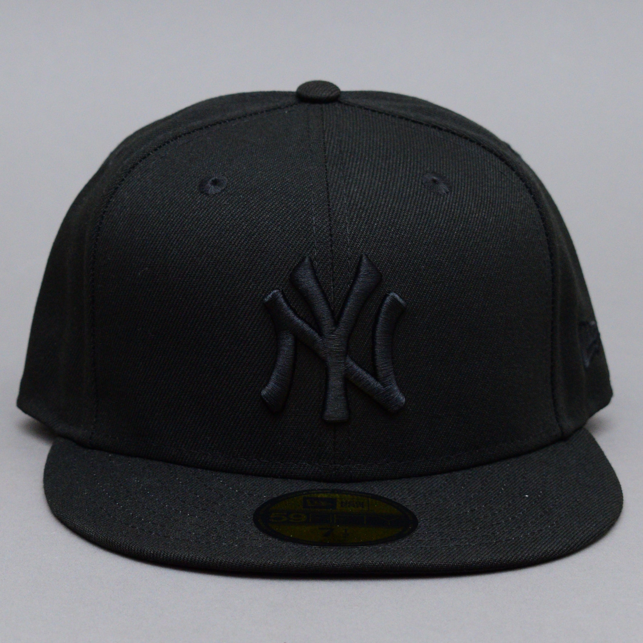 New Era MLB New York NY Yankees 59Fifty Black on Black Fitted Black Black Sort 10000103